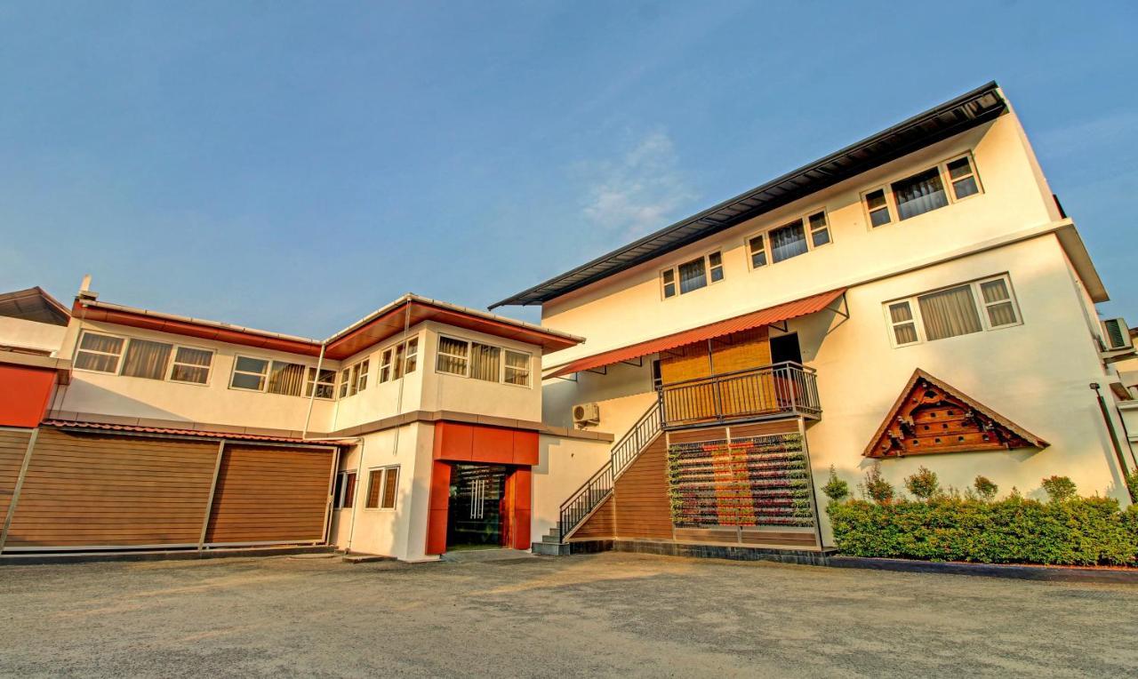 Treebo Prince Kottayam Exterior foto
